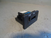 Audio USB iPod Port  AH22 19C166 AA Discovery 4 Range Rover Sport L322